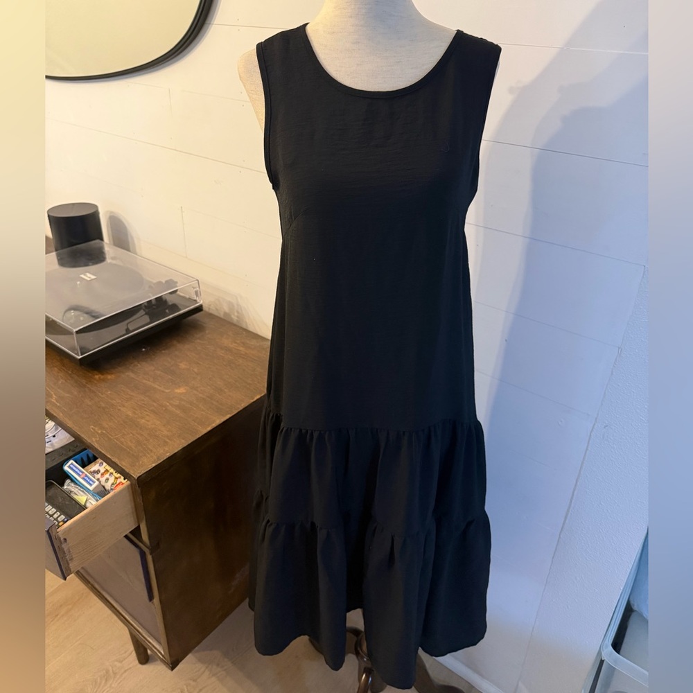 Elegant long black tiered Nicole Miller dress XS